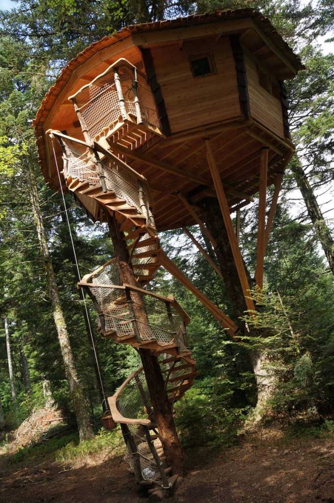 Cabanes dans les arbres en Auvergne - Meizou des Puys
