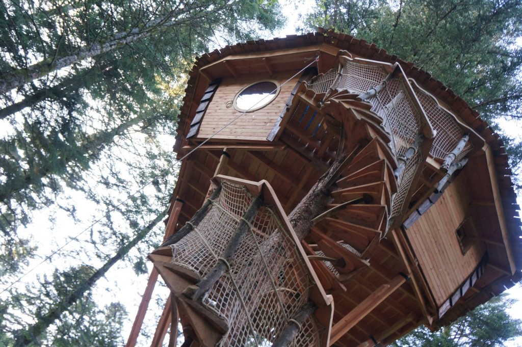 Cabanes dans les arbres en Auvergne - Meizou des Puys