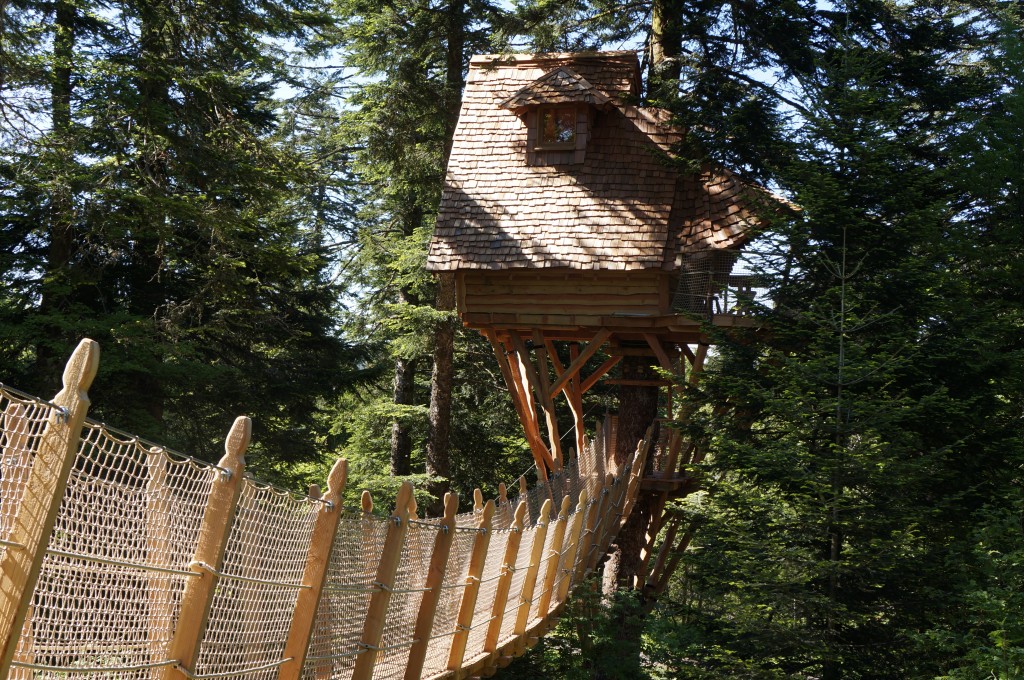 Cabane dans les arbres Nis Dau Sapi