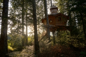 3 cabanes dans les arbres aux Cabanes des Volcans en Auvergne