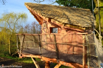 3 Cabanes perchées à la Chouette Cabane en Mayenne